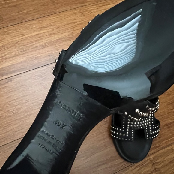 Hermes Oran Black Studded Women's Sandals - Picture 3 of 5